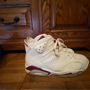 Jordan 6 Retro “ Maroon” size 11
